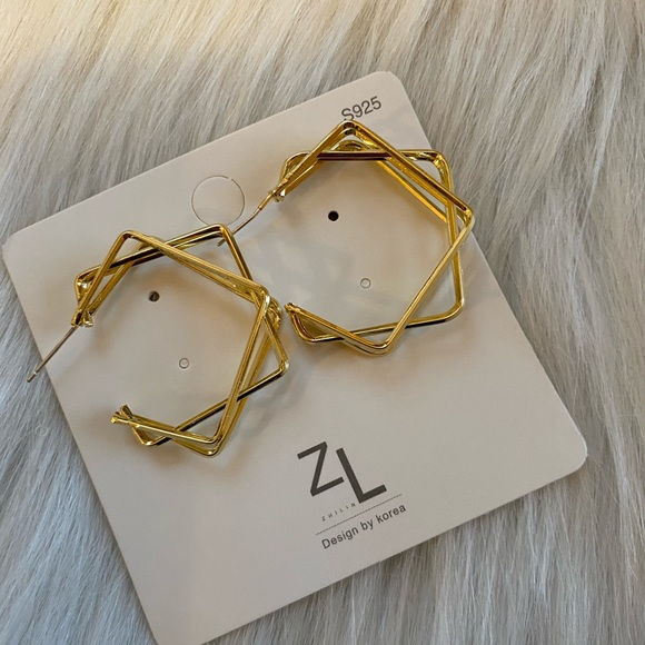 Hoop Earrings - Picture 3 of 4